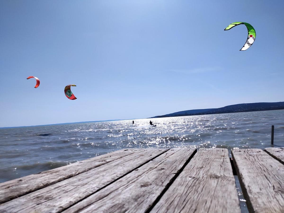 Elizabeth Vendégház Balatonfűzfőn a Strandnál Balatonfuzfo Exterior foto